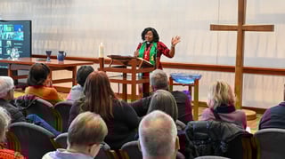 CeCe-preaches-to-Mid-Council-leaders